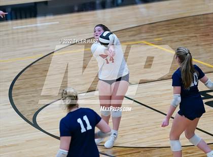 Thumbnail 3 in Terre Haute North Vigo vs. Brownsburg (IHSAA 4A Sectional Semifinal) photogallery.