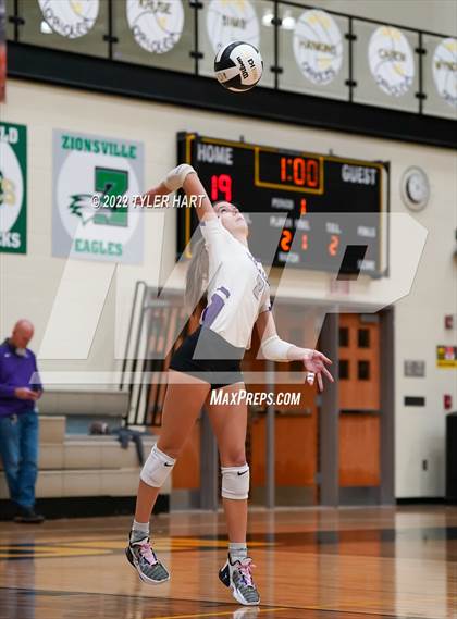 Thumbnail 2 in Terre Haute North Vigo vs. Brownsburg (IHSAA 4A Sectional Semifinal) photogallery.