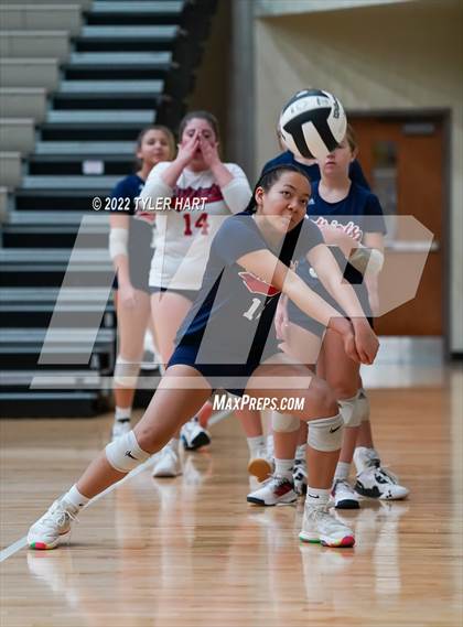 Thumbnail 1 in Terre Haute North Vigo vs. Brownsburg (IHSAA 4A Sectional Semifinal) photogallery.