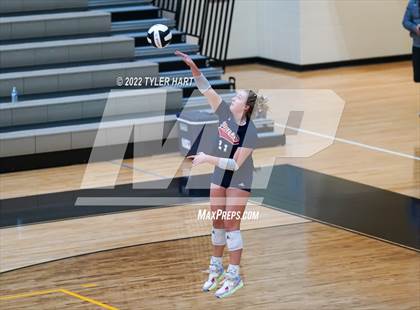 Thumbnail 1 in Terre Haute North Vigo vs. Brownsburg (IHSAA 4A Sectional Semifinal) photogallery.