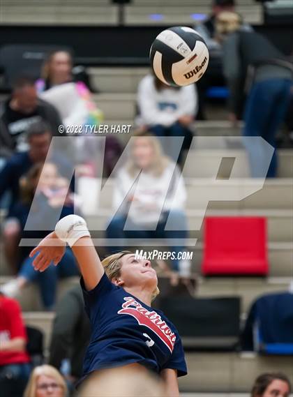 Thumbnail 2 in Terre Haute North Vigo vs. Brownsburg (IHSAA 4A Sectional Semifinal) photogallery.