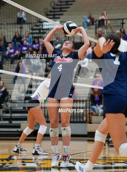 Thumbnail 3 in Terre Haute North Vigo vs. Brownsburg (IHSAA 4A Sectional Semifinal) photogallery.