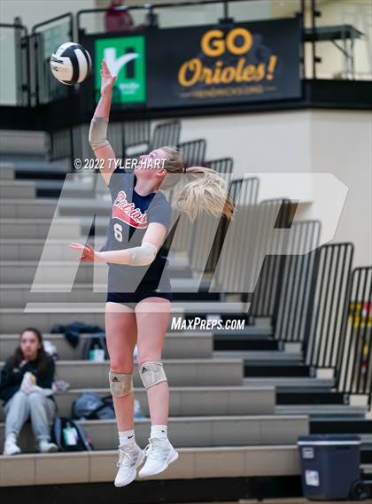 Thumbnail 2 in Terre Haute North Vigo vs. Brownsburg (IHSAA 4A Sectional Semifinal) photogallery.