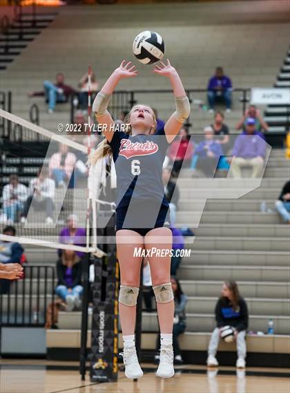 Thumbnail 1 in Terre Haute North Vigo vs. Brownsburg (IHSAA 4A Sectional Semifinal) photogallery.