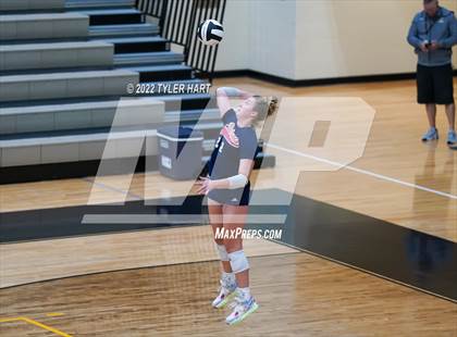 Thumbnail 2 in Terre Haute North Vigo vs. Brownsburg (IHSAA 4A Sectional Semifinal) photogallery.
