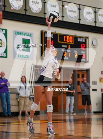 Thumbnail 1 in Terre Haute North Vigo vs. Brownsburg (IHSAA 4A Sectional Semifinal) photogallery.