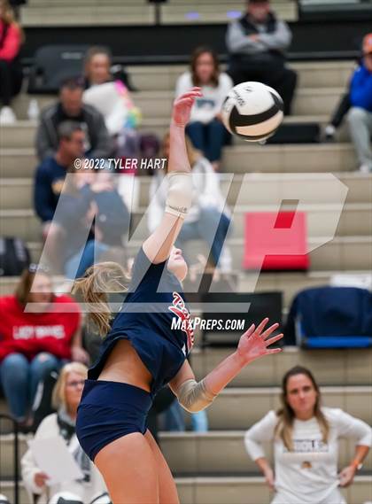 Thumbnail 1 in Terre Haute North Vigo vs. Brownsburg (IHSAA 4A Sectional Semifinal) photogallery.