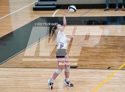 Thumbnail 1 in Terre Haute North Vigo vs. Brownsburg (IHSAA 4A Sectional Semifinal) photogallery.