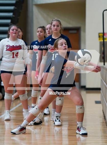 Thumbnail 2 in Terre Haute North Vigo vs. Brownsburg (IHSAA 4A Sectional Semifinal) photogallery.