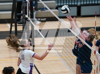 Thumbnail 1 in Terre Haute North Vigo vs. Brownsburg (IHSAA 4A Sectional Semifinal) photogallery.
