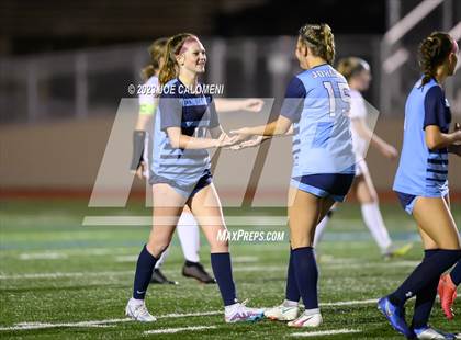 Thumbnail 2 in Johnson vs Lee photogallery.
