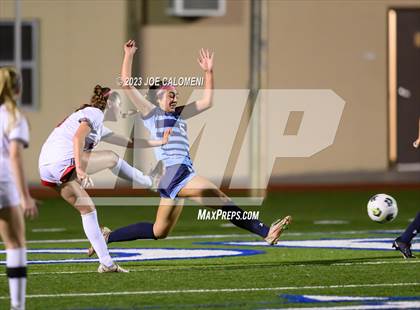 Thumbnail 1 in Johnson vs Lee photogallery.