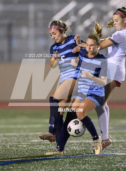Thumbnail 3 in Johnson vs Lee photogallery.