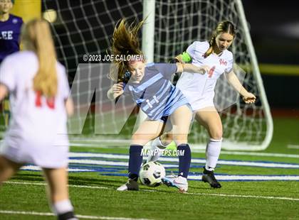 Thumbnail 2 in Johnson vs Lee photogallery.