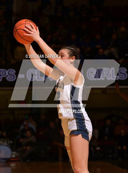 Thumbnail 1 in Ardsly vs Putnam Valley (NYSPHSAA Section 1 Class B Semifinal) photogallery.
