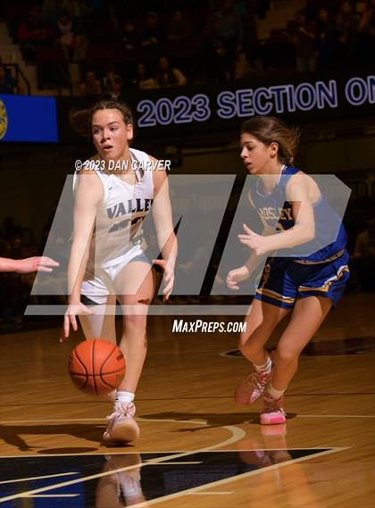 Thumbnail 3 in Ardsly vs Putnam Valley (NYSPHSAA Section 1 Class B Semifinal) photogallery.