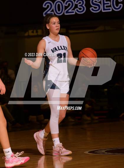 Thumbnail 1 in Ardsly vs Putnam Valley (NYSPHSAA Section 1 Class B Semifinal) photogallery.