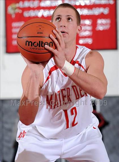 Thumbnail 2 in Mater Dei vs. Gahr (2009 Pangos Dream Classic) photogallery.