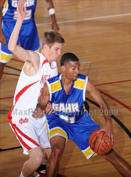 Thumbnail 2 in Mater Dei vs. Gahr (2009 Pangos Dream Classic) photogallery.