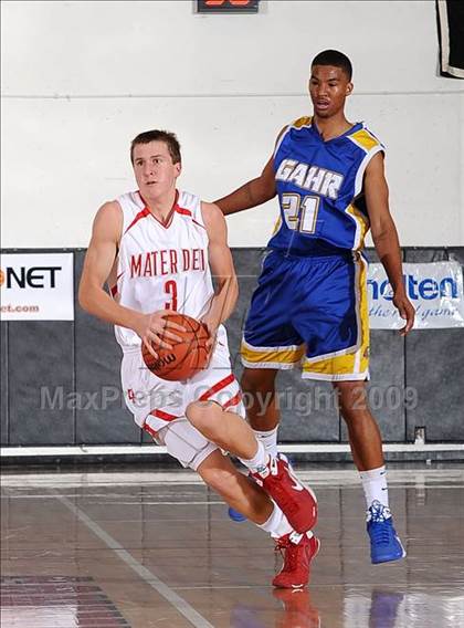 Thumbnail 1 in Mater Dei vs. Gahr (2009 Pangos Dream Classic) photogallery.