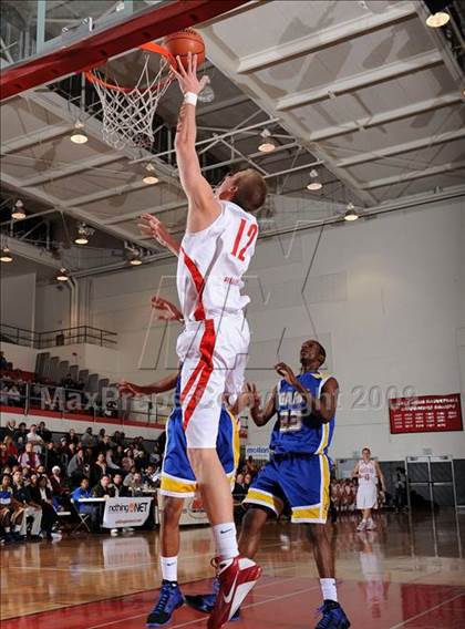 Thumbnail 3 in Mater Dei vs. Gahr (2009 Pangos Dream Classic) photogallery.