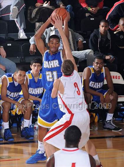 Thumbnail 3 in Mater Dei vs. Gahr (2009 Pangos Dream Classic) photogallery.