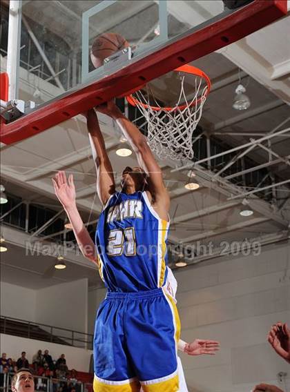 Thumbnail 2 in Mater Dei vs. Gahr (2009 Pangos Dream Classic) photogallery.