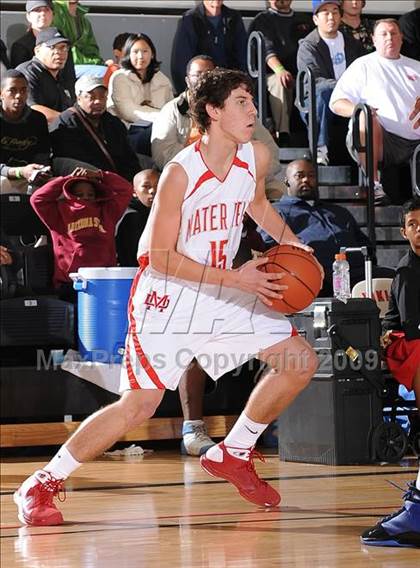 Thumbnail 3 in Mater Dei vs. Gahr (2009 Pangos Dream Classic) photogallery.