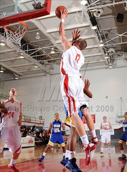Thumbnail 2 in Mater Dei vs. Gahr (2009 Pangos Dream Classic) photogallery.