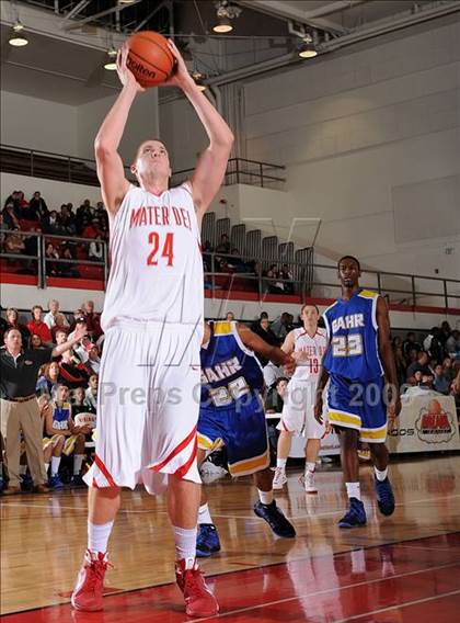Thumbnail 3 in Mater Dei vs. Gahr (2009 Pangos Dream Classic) photogallery.