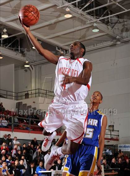 Thumbnail 1 in Mater Dei vs. Gahr (2009 Pangos Dream Classic) photogallery.