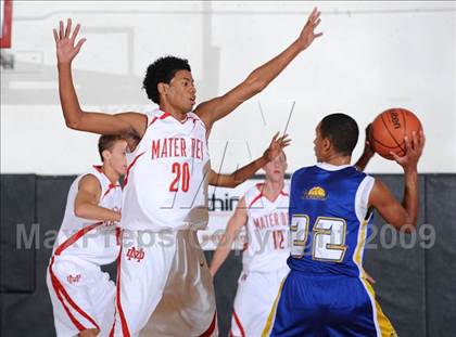 Thumbnail 2 in Mater Dei vs. Gahr (2009 Pangos Dream Classic) photogallery.