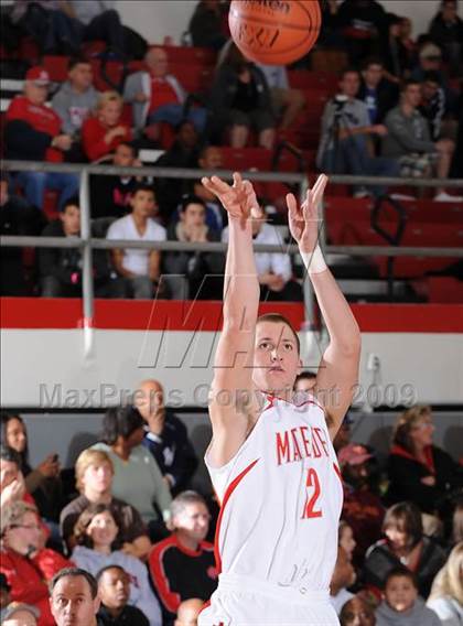 Thumbnail 1 in Mater Dei vs. Gahr (2009 Pangos Dream Classic) photogallery.