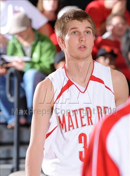 Thumbnail 3 in Mater Dei vs. Gahr (2009 Pangos Dream Classic) photogallery.