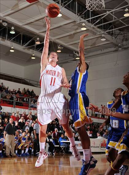 Thumbnail 3 in Mater Dei vs. Gahr (2009 Pangos Dream Classic) photogallery.