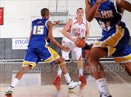Thumbnail 1 in Mater Dei vs. Gahr (2009 Pangos Dream Classic) photogallery.