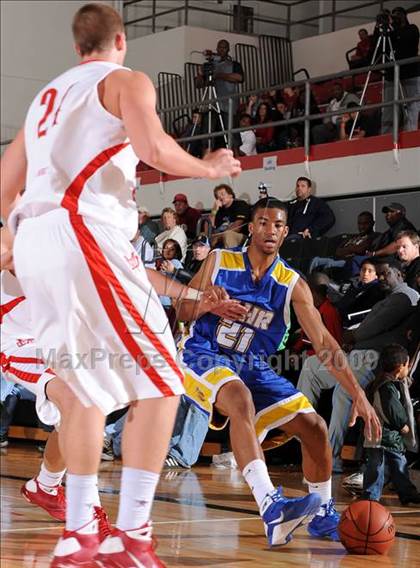 Thumbnail 1 in Mater Dei vs. Gahr (2009 Pangos Dream Classic) photogallery.