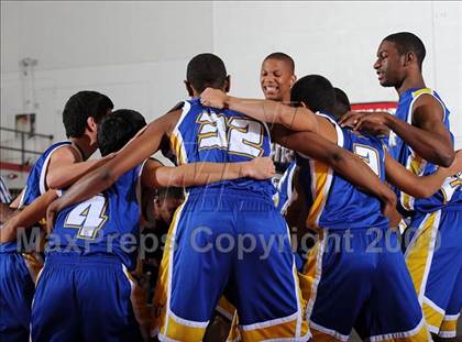Thumbnail 1 in Mater Dei vs. Gahr (2009 Pangos Dream Classic) photogallery.
