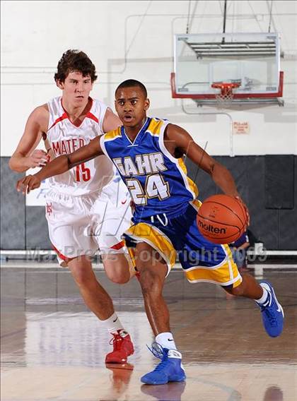 Thumbnail 1 in Mater Dei vs. Gahr (2009 Pangos Dream Classic) photogallery.
