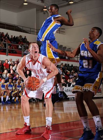 Thumbnail 3 in Mater Dei vs. Gahr (2009 Pangos Dream Classic) photogallery.