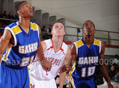 Thumbnail 3 in Mater Dei vs. Gahr (2009 Pangos Dream Classic) photogallery.
