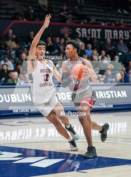 Thumbnail 3 in Dublin vs. Modesto Christian (MaxPreps MLK Classic) photogallery.