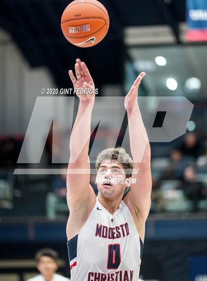 Thumbnail 3 in Dublin vs. Modesto Christian (MaxPreps MLK Classic) photogallery.