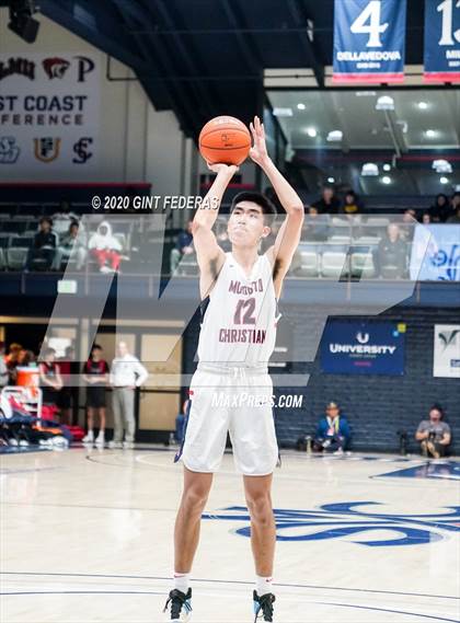 Thumbnail 2 in Dublin vs. Modesto Christian (MaxPreps MLK Classic) photogallery.