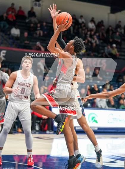 Thumbnail 3 in Dublin vs. Modesto Christian (MaxPreps MLK Classic) photogallery.