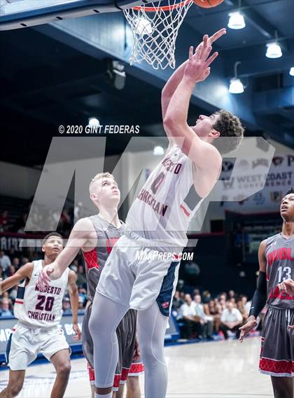 Thumbnail 3 in Dublin vs. Modesto Christian (MaxPreps MLK Classic) photogallery.