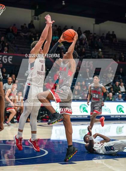 Thumbnail 3 in Dublin vs. Modesto Christian (MaxPreps MLK Classic) photogallery.