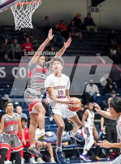Thumbnail 2 in Dublin vs. Modesto Christian (MaxPreps MLK Classic) photogallery.
