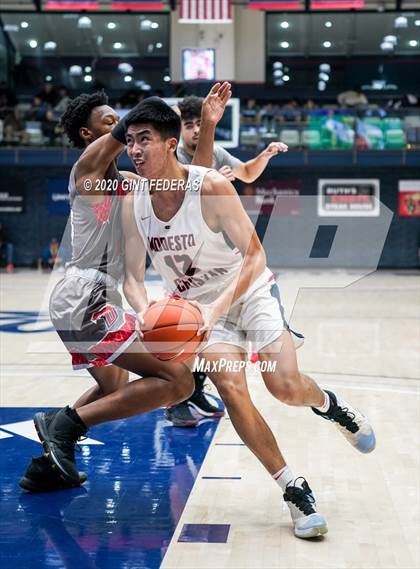 Thumbnail 3 in Dublin vs. Modesto Christian (MaxPreps MLK Classic) photogallery.