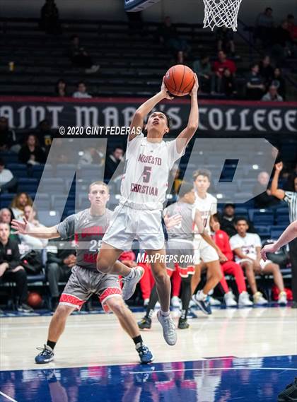Thumbnail 1 in Dublin vs. Modesto Christian (MaxPreps MLK Classic) photogallery.